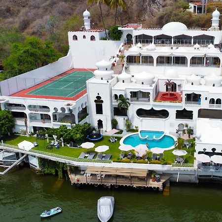 Marina Palace Teques เตคิวสควิซเทนโก ภายนอก รูปภาพ
